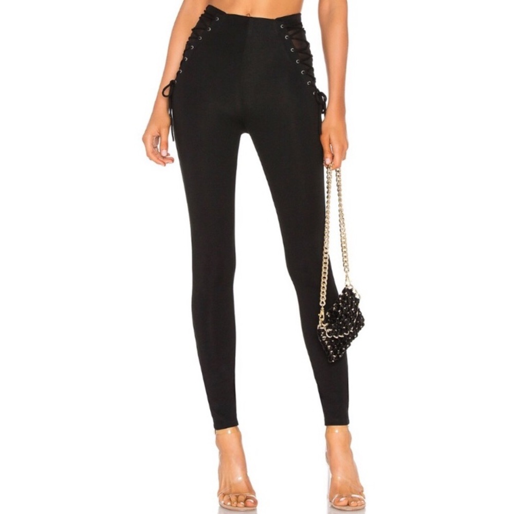 HIGH AND WIDE LEGGING